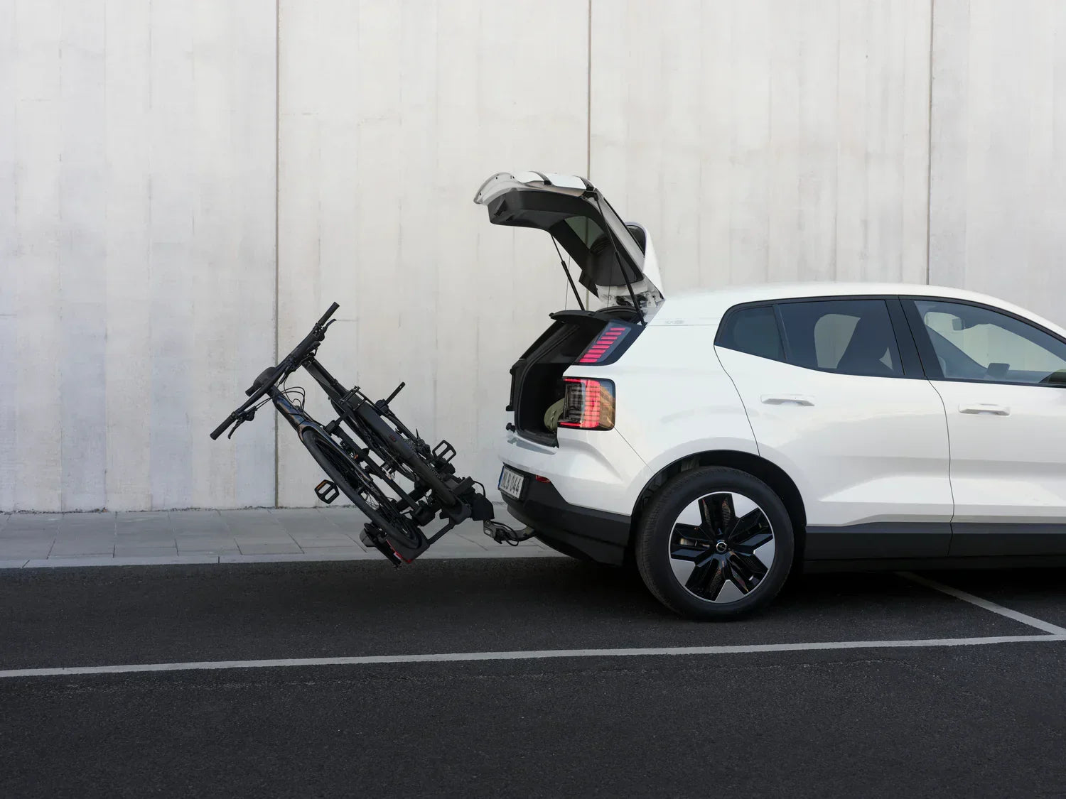 Thule Outpace 3 - 9013200 - 3 Bike Folding Towball Carrier - Image 10